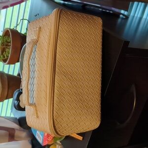 Von Maur Chic Cream Woven Cosmetic Bag
